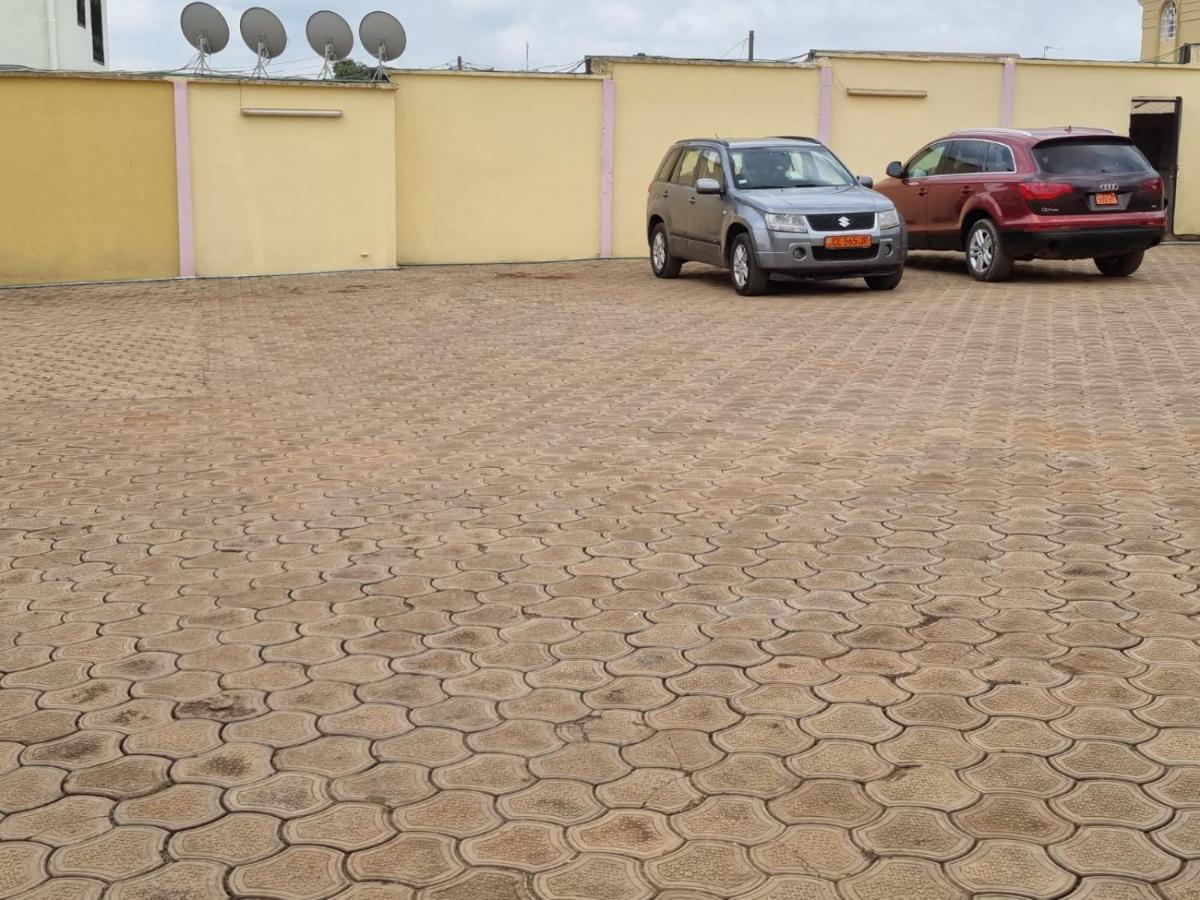 Appart'hotel Mireille Yaoundé Extérieur photo