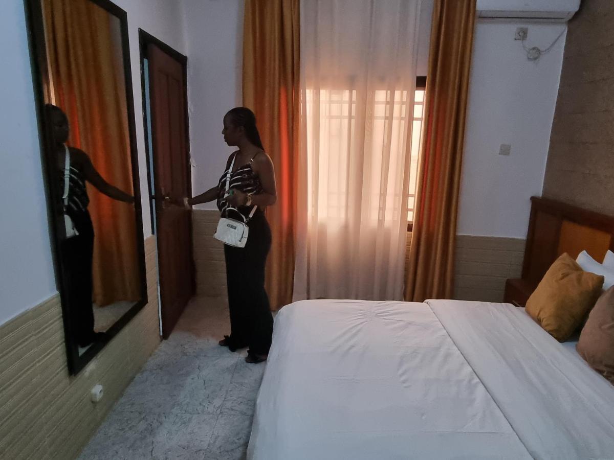 Appart'hotel Mireille Yaoundé Extérieur photo