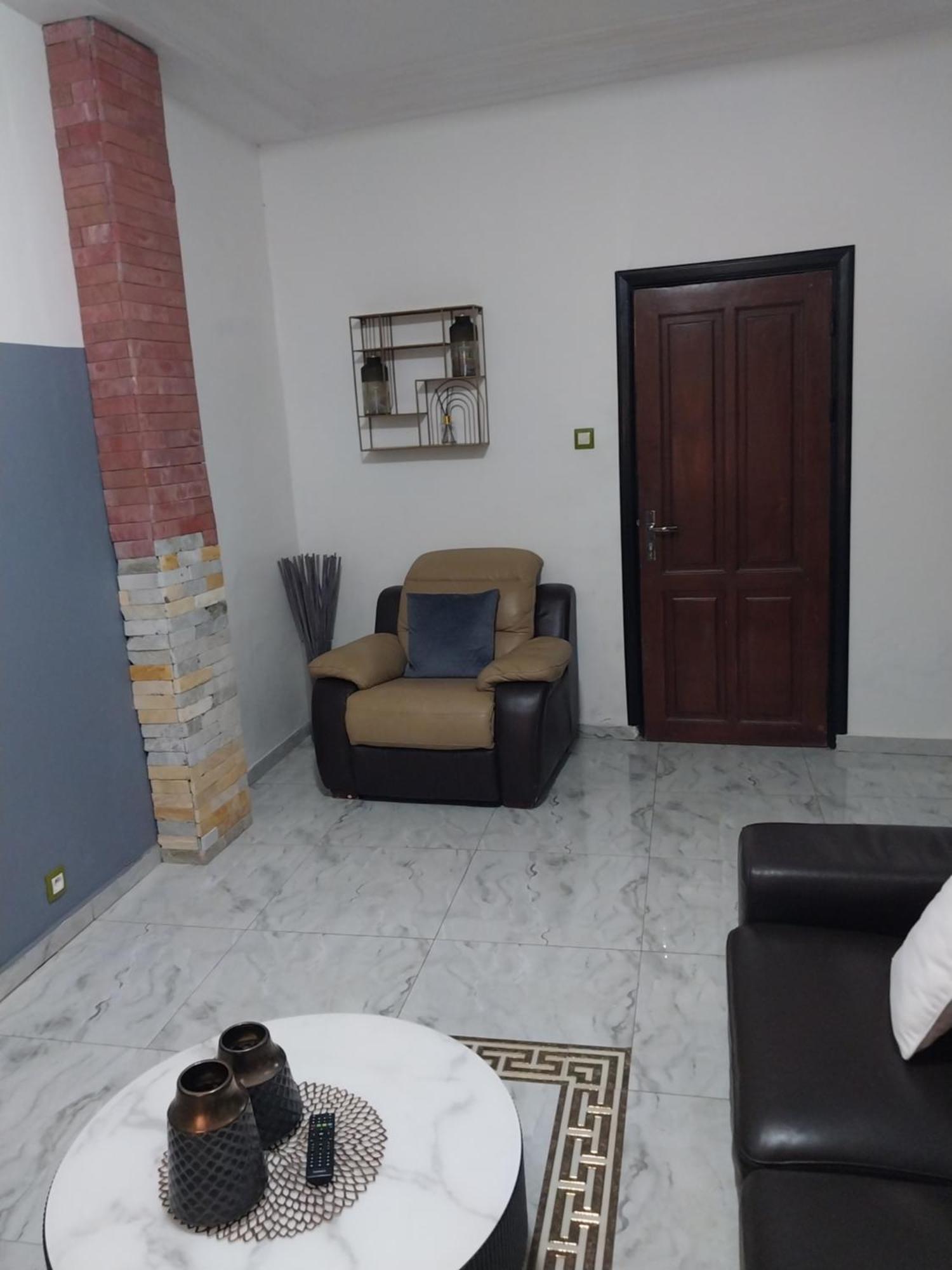 Appart'hotel Mireille Yaoundé Extérieur photo